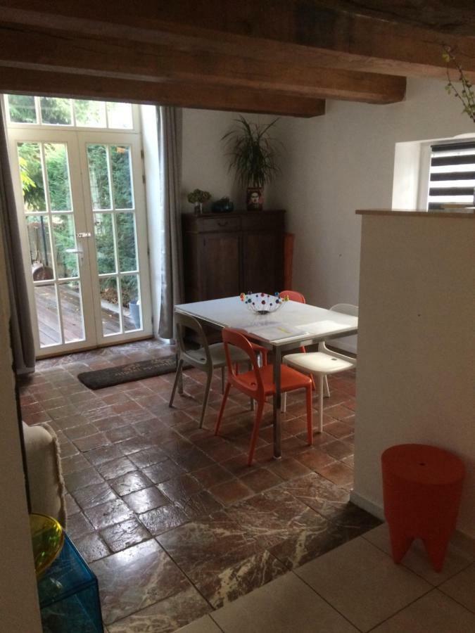 Maison De Vacances, Gite "Le Vieux Logis" A Profondeville Exteriör bild